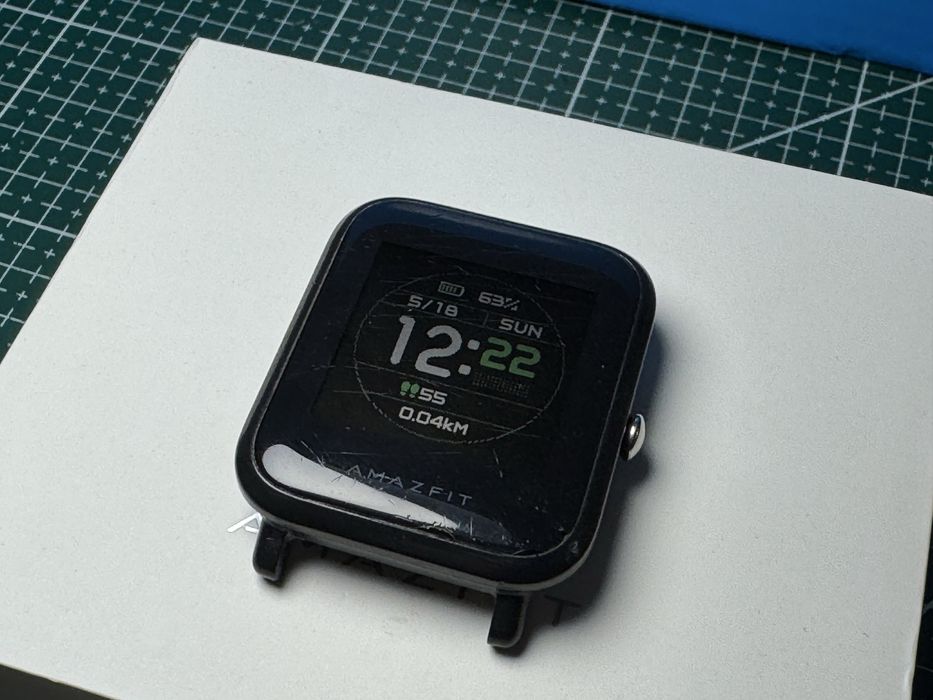 Amazfit Bip смарт часы