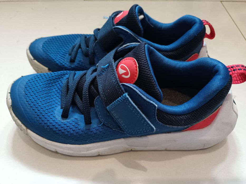 Adidasy Decathlon Playful Fast Scratch rozm. 33