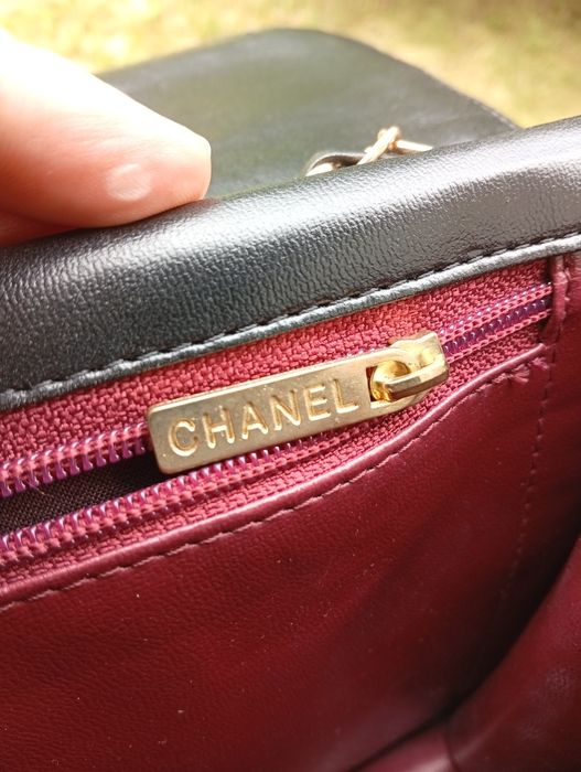 Chanel vintage chain shoulder bag