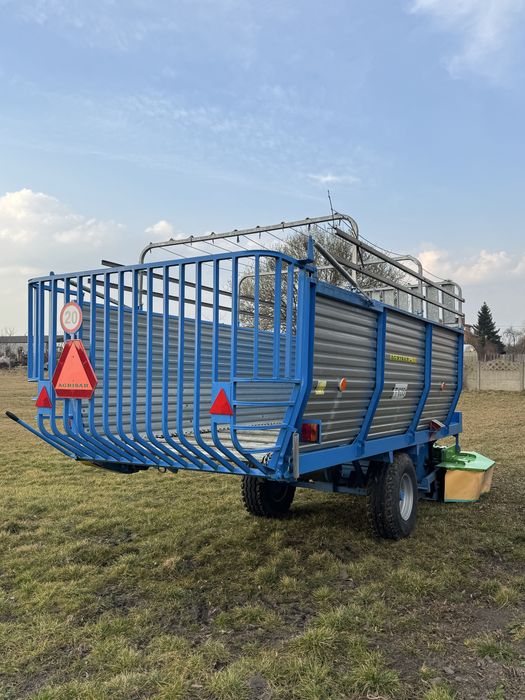 Przyczepa samozbierajaca T635