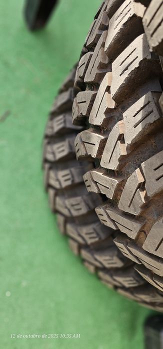 Maxxis trepador 37x12.5x17