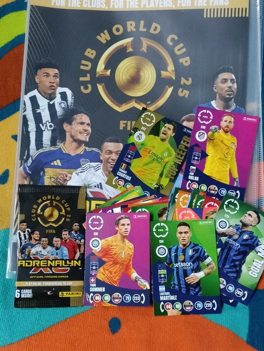 Arquivador Word Cup, saqueta fechada e 42 cartas