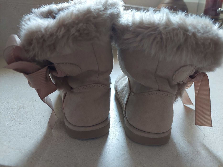 Botas de menina com pêlo