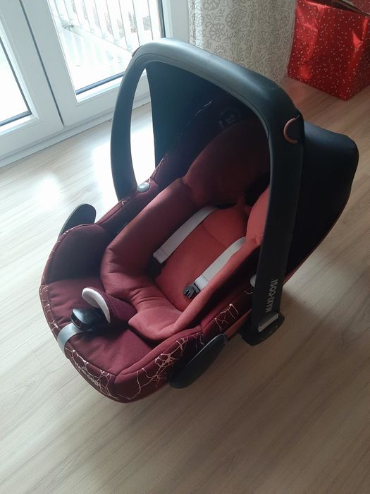 Fotelik samochodowy, nosidełko Maxi Cosi Pebble Plus 0-13kg