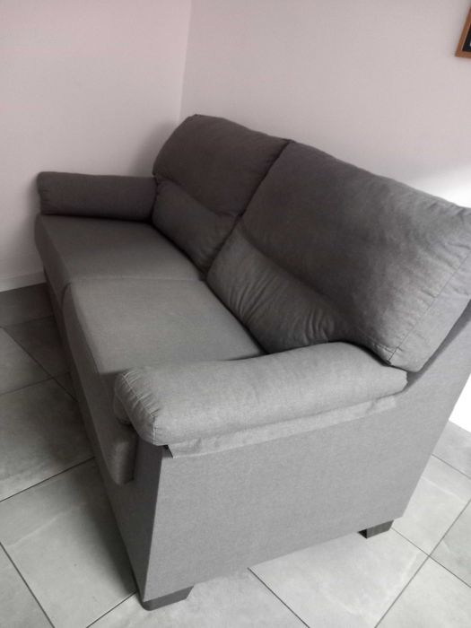 Sofá cinza, Conforama