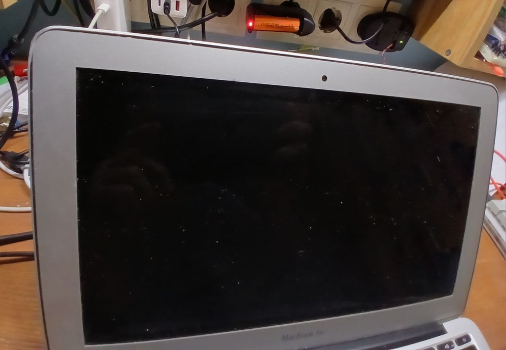 macbook air A1370 на запчастини