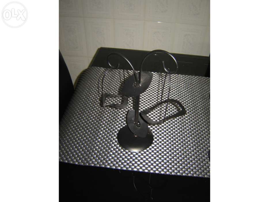 Peça decorativa em metal