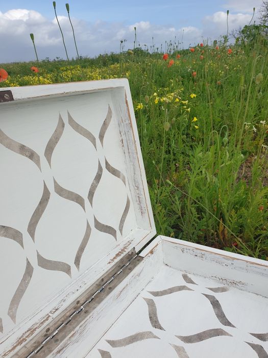 Mala antiga de madeira