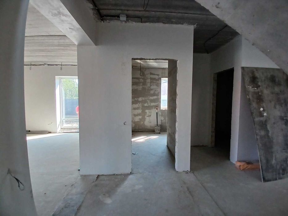 Продаж будинку с. Нове заг.пл. 188м.кв. 5 кімнат 6 соток