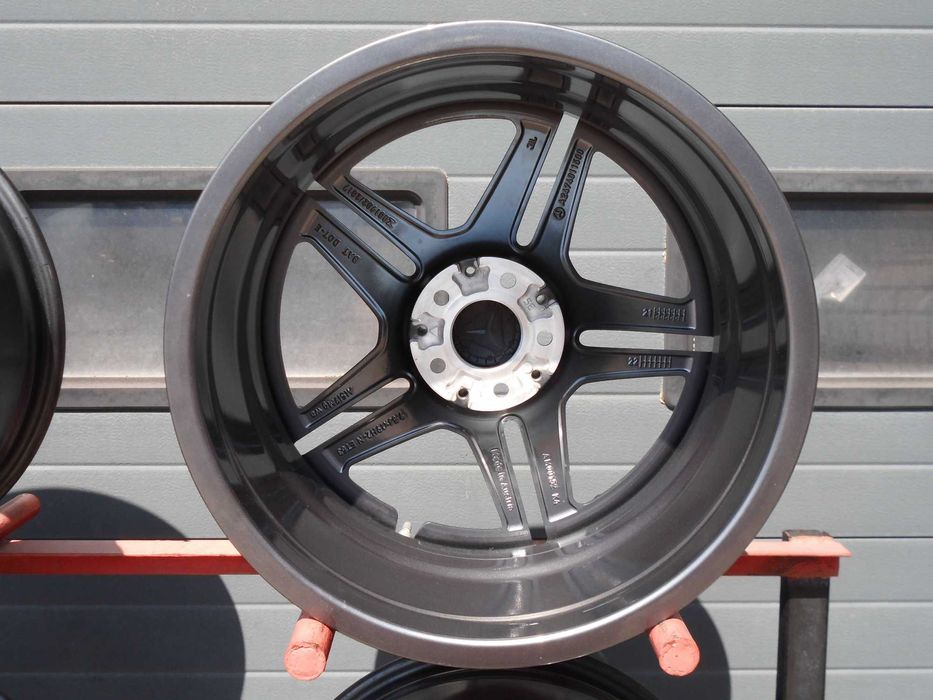 Felgi aluminiowe 19 5x112 Oryg Mercedes GLA H247 GLB X247 AMG TPMS