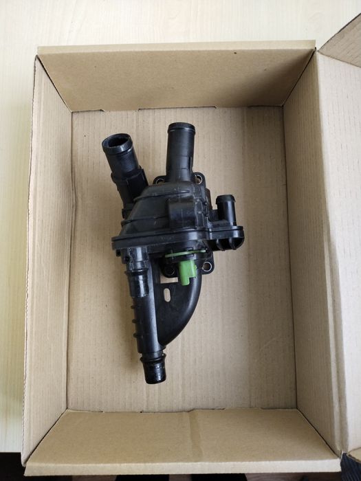 Термостат Peugeot 3008 1.6 HDi.