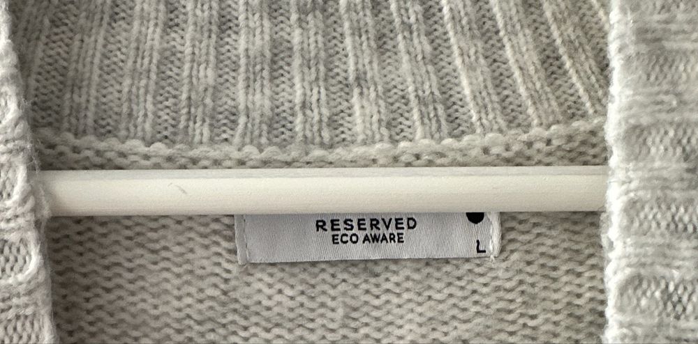 Sukienka swetrowa Reserved L