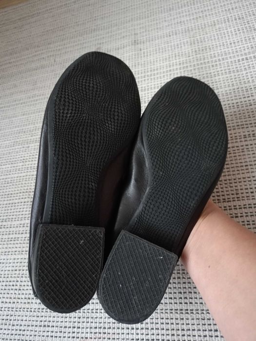 Нов балетки зі шкіри