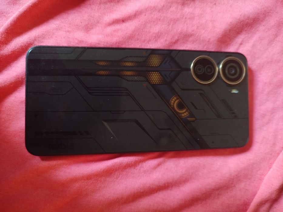Продам телефон nubia8150N