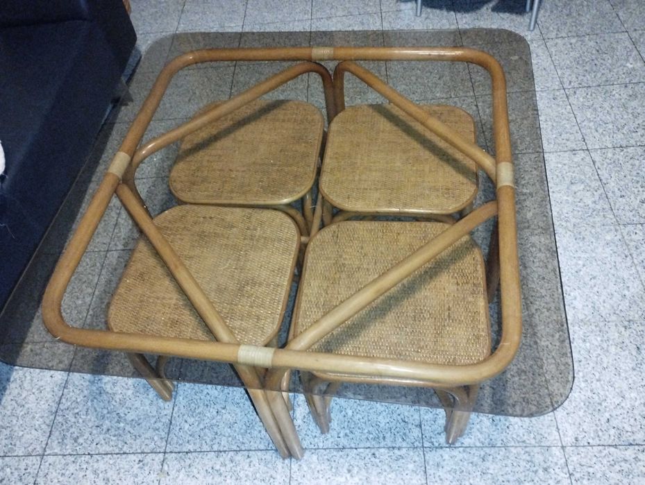 Vender mesa de centro com cadeiras