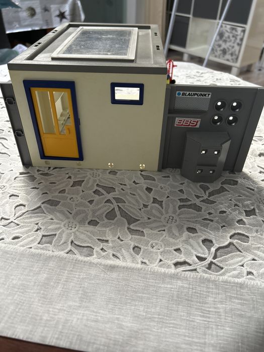 Garaż Playmobil ludzik