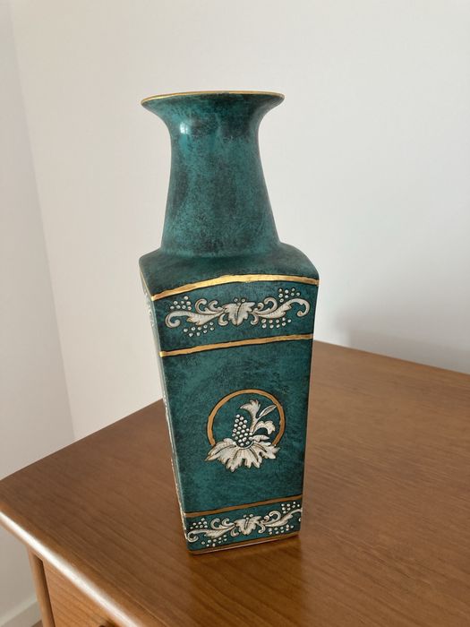 Quadros para quarto mais jarra de decoraçao de cor verde