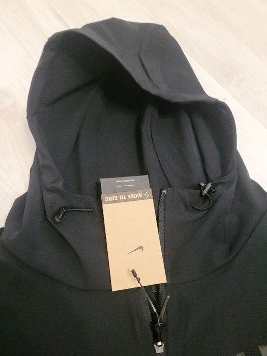 Ветровка NIKE Unlimited SWOOSH нова original