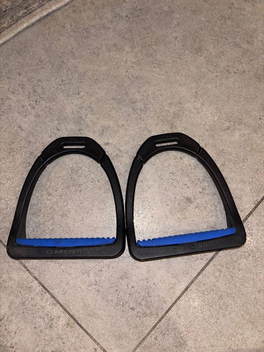 Strzemiona compositi niebieskie