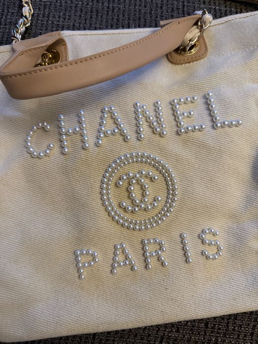 Mala Branca c/ Perolas Chanel