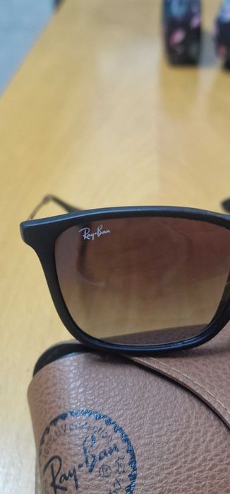 Ray-Ban Chris Bom estado