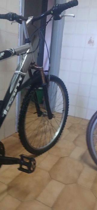Bicicleta  preta