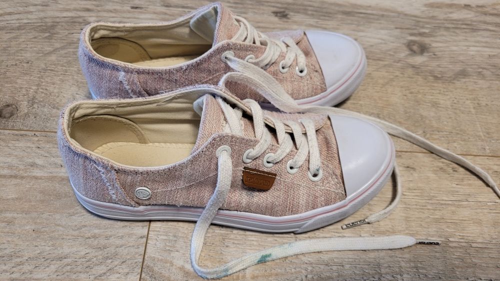 Buty, Trampki Iguana 33