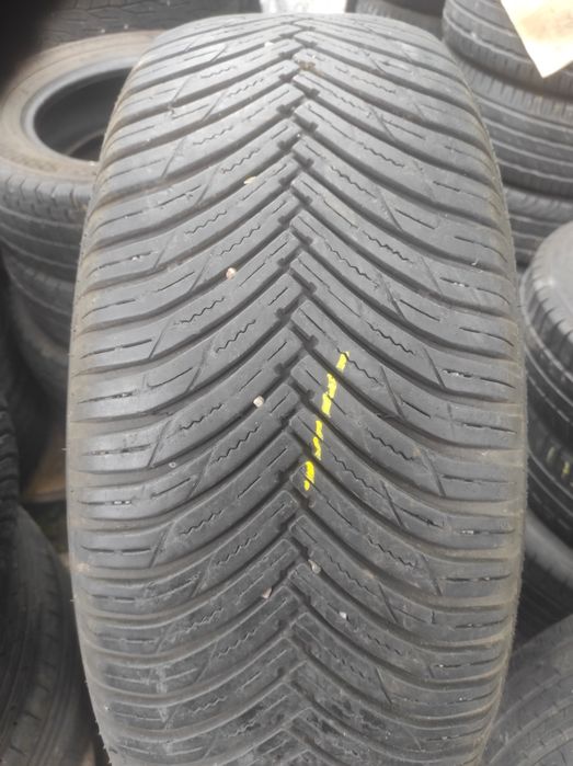 Шины всесезонные 265/65R17.