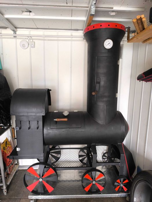 Grilo-wedzarnia Lokomotywa