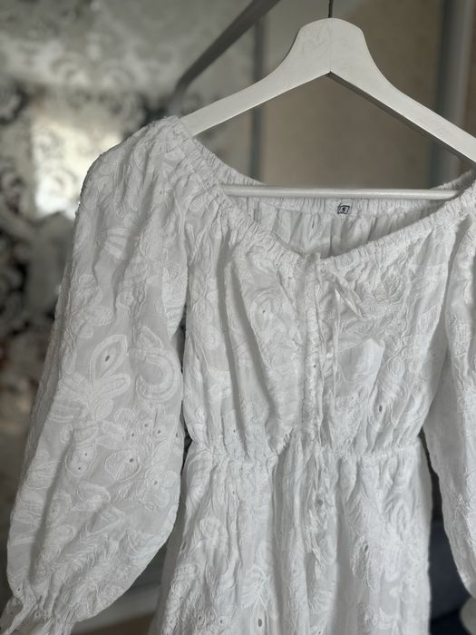 Неймовірна сукня