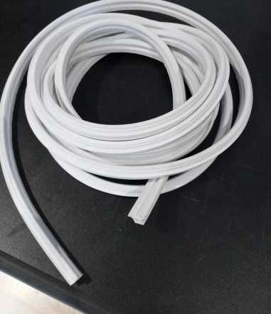 Uszczelka do drzwi drewnianych KD14 biała