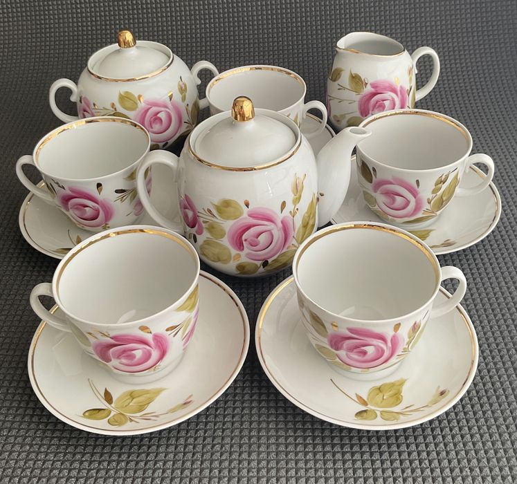 Чайный сервиз Барановского фарфорового завода времён СССР.