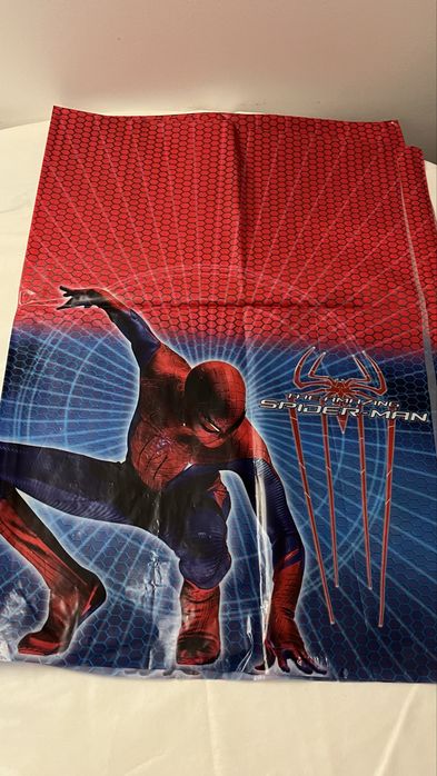 2 toalhas de festa Spider-Man — 2,30x1,25m cada, bom estado