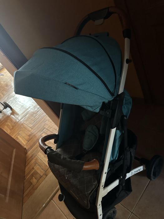 Каляска прогулочна