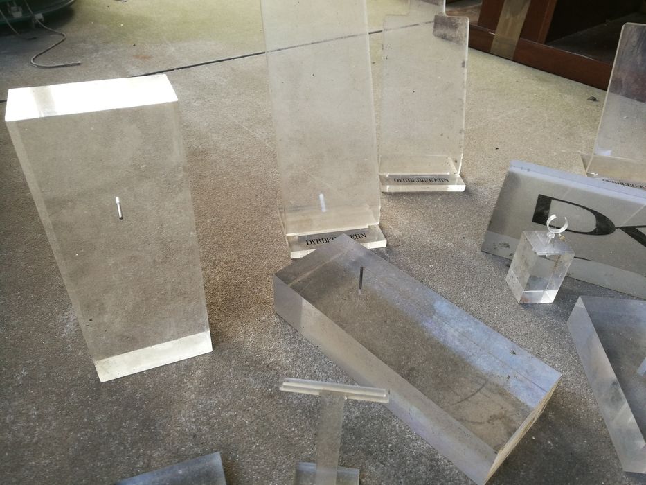 Expositores acrílico e vidro top para venda fotos e acessórios online