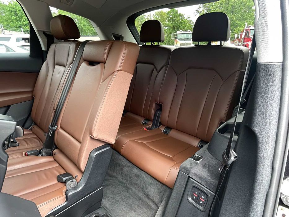 Audi Q7 45 TFSI quattro Premium Plus      2019