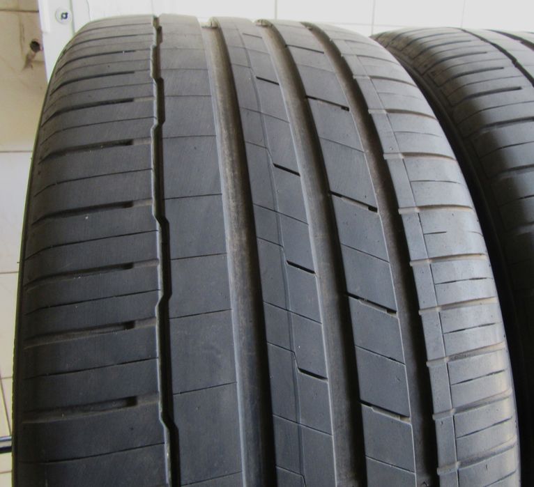 2x 275/35R22 Hankook Ventus S1 Evo3 K127A SUV C/A/73dB 5,4mm