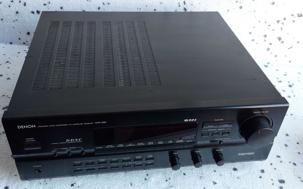 Denon AVR-1500 amplituner