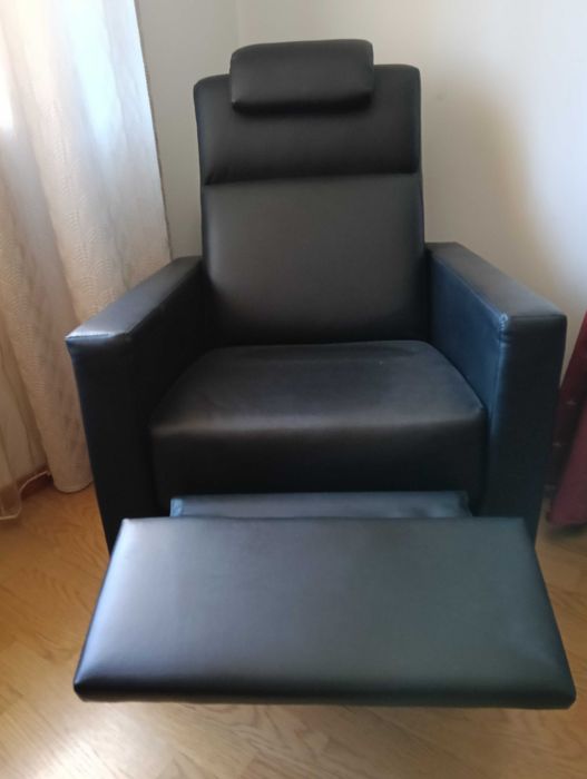 Cadeirão Estofado e Articulado