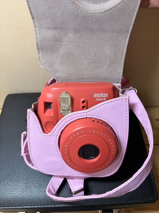 Фотоапарат Fujifilm Instax Mini 8 червоний + чохол та сумка