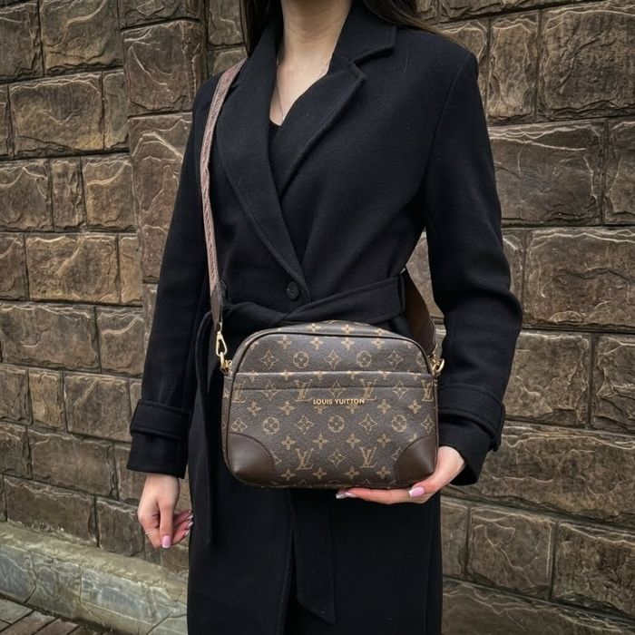 Брендова жіноча сумка Louis Vuitton Monogram camera bag кросбоді