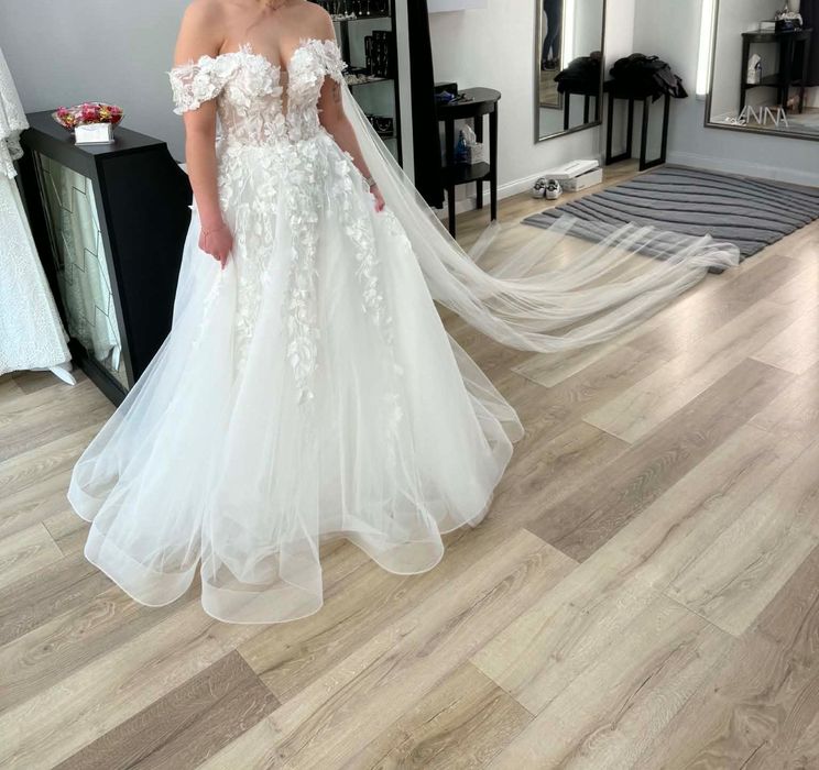 Suknia ślubna, na wzrost 164cm + obcas