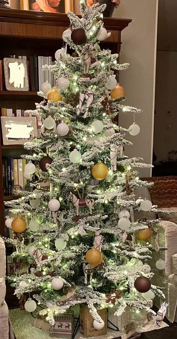 Árvore de Natal com luzes incluídas