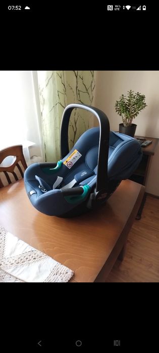 Fotelik samochodowy Britax Römer Baby Safe 3 I-Size do 83cm