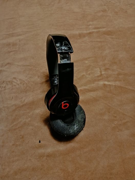 Наушники beats by dr. dre b0518. На запчасти.