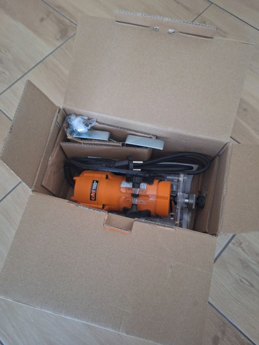 Frezarka krawędziowa CMT10 550W NOWA | Trymer do drewna | CMT Orange Tools