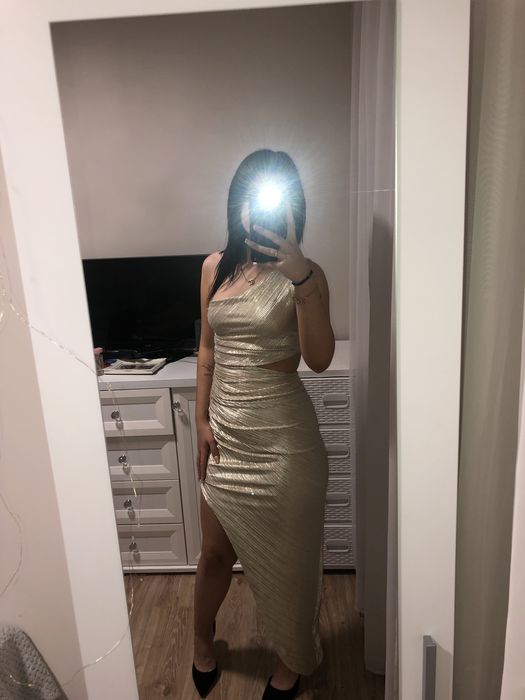 Złota sukienka wieczorowa