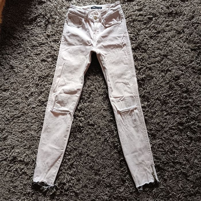 Spodnie Slim Fit z rozcięciami r.XS Sinsay