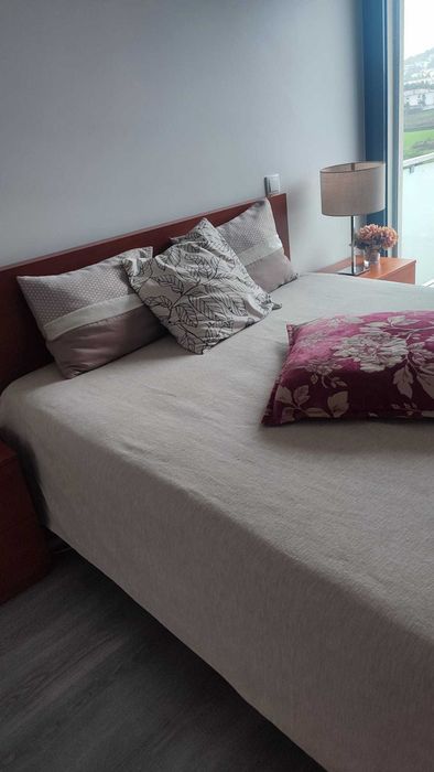 Cama de casal + estrado + colchão