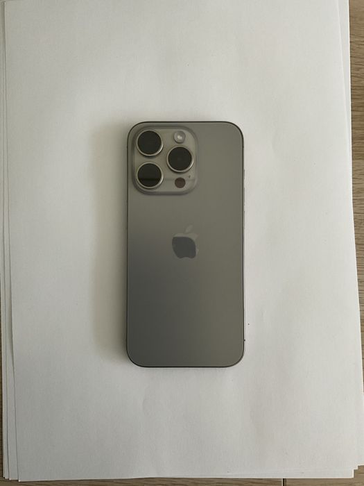 iPhone 15 Pro 128GB – Titânio Natural | Negociável